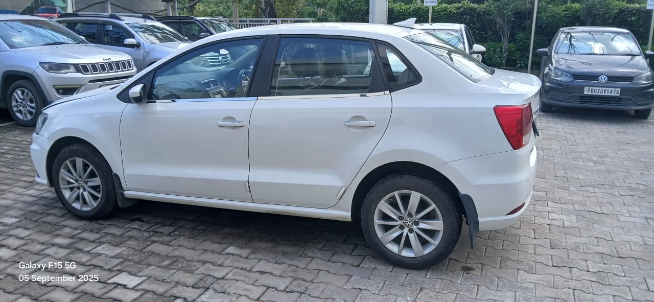 Volkswagen Ameo(2016-2019) Highline 1.5l (d)